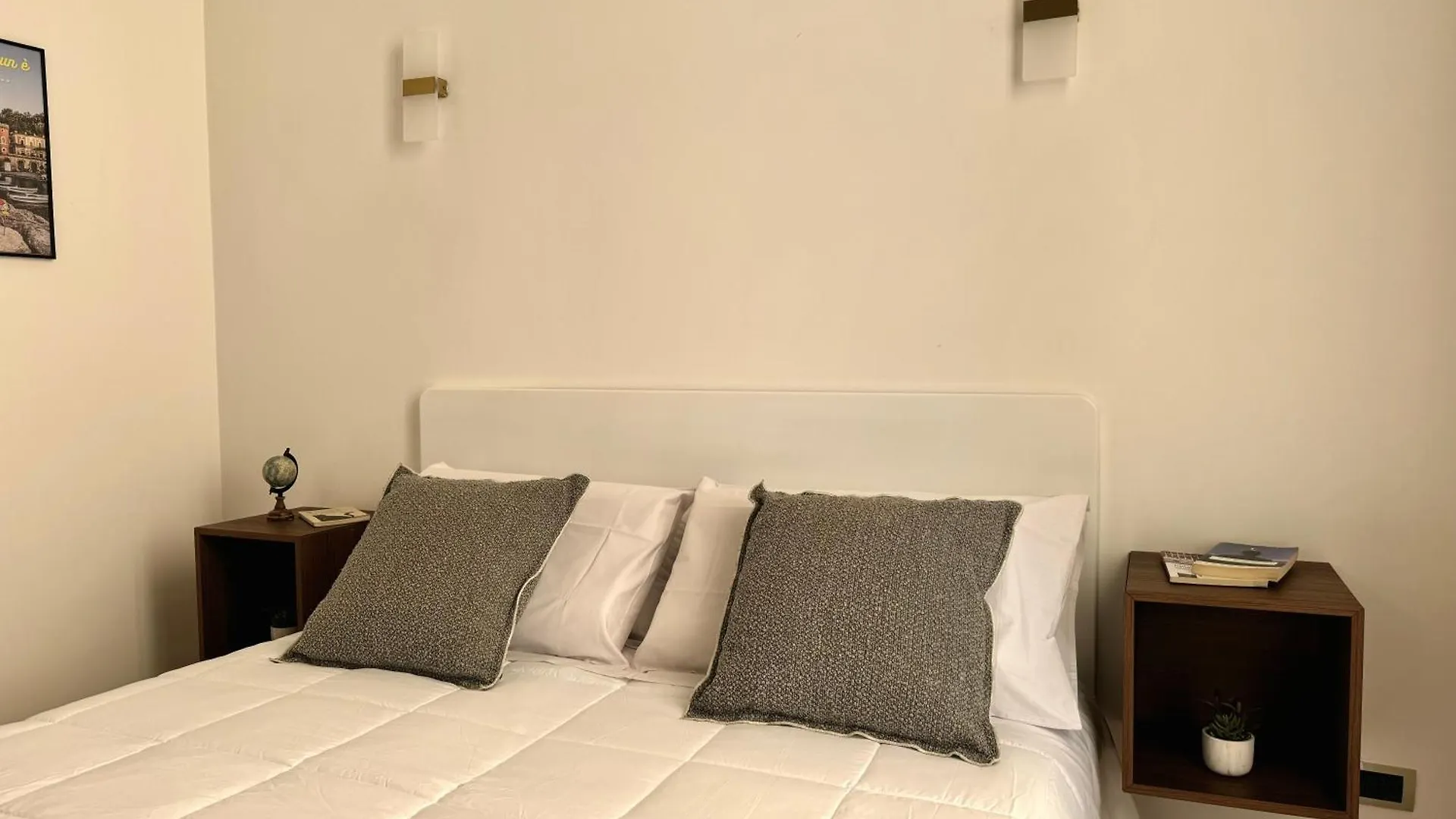 Appartamento Montesanto Charm Centro Storico Napoli Italia